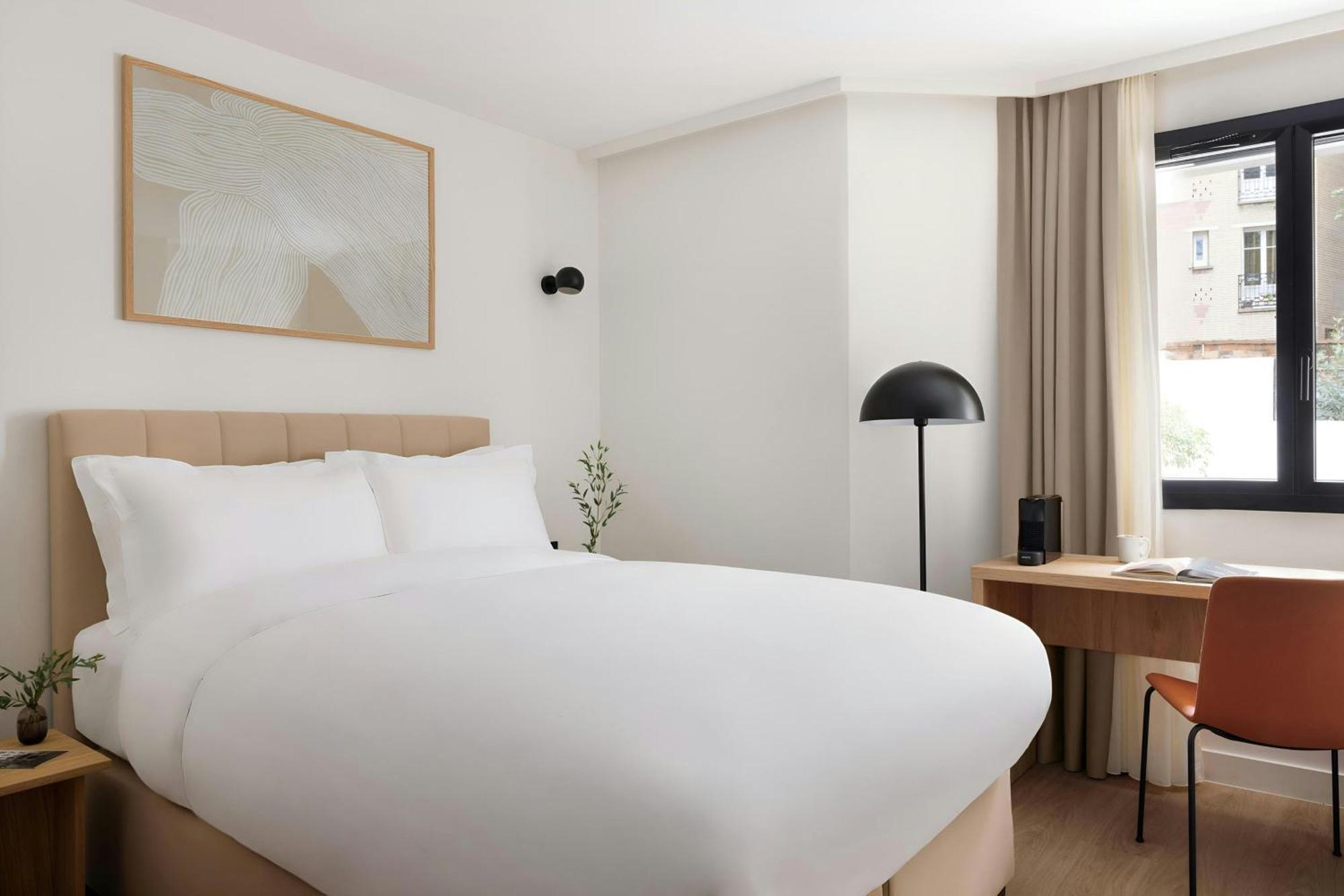 Yvette Hotel Porte De Versailles, Sonder By Marriott Bonvoy Vanves Exterior foto
