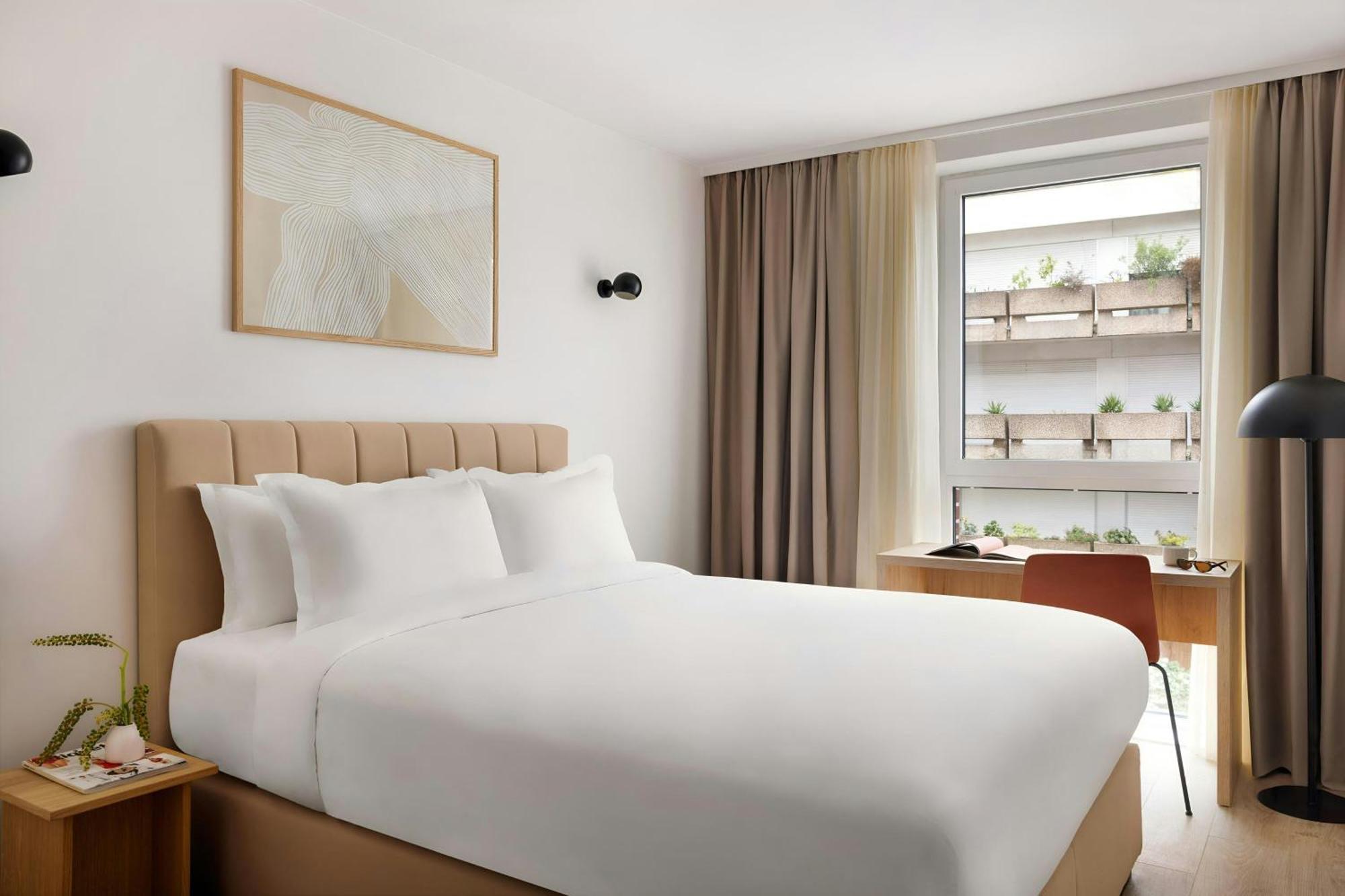 Yvette Hotel Porte De Versailles, Sonder By Marriott Bonvoy Vanves Exterior foto